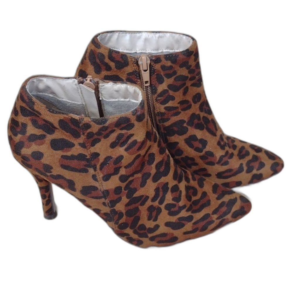 Chase + Chloe Brenda Leopard Print High Heel Ankle Boots Size 6